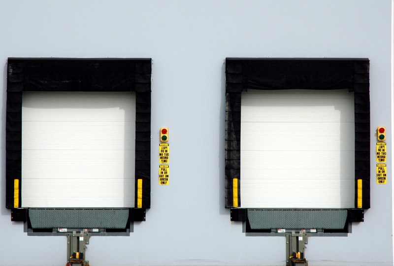 Loading Bay Traffic Light Sole Prince Engineeering Ltd